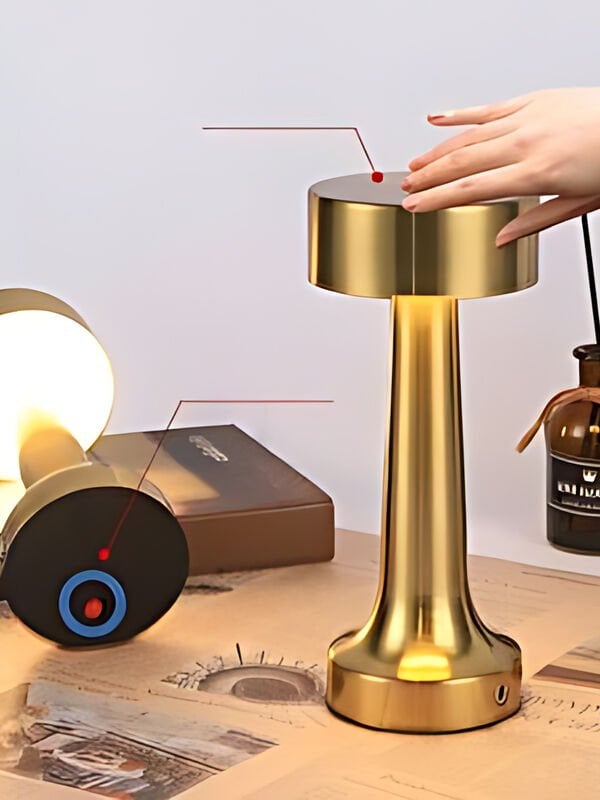 Dekoratif Masa Lambası Metal Masa Lambası Şarjlı 3 Renk Mod Dokunmatik USB Şarjlı Modern Aydınlatma